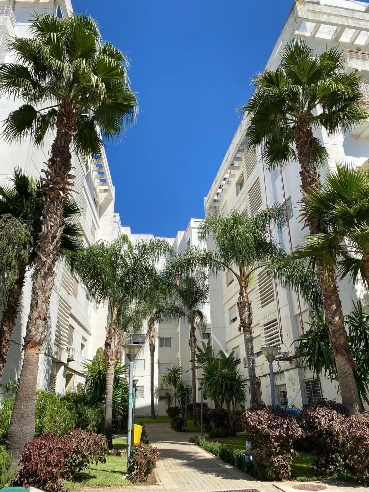 Moderne Appartement Met Tuin Танжер Екстериор снимка