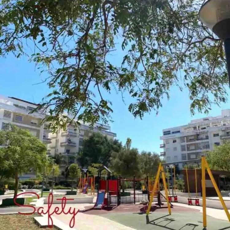 Moderne Appartement Met Tuin Танжер Екстериор снимка