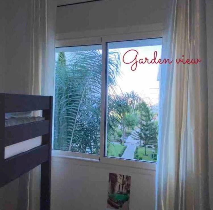 Moderne Appartement Met Tuin Танжер Екстериор снимка